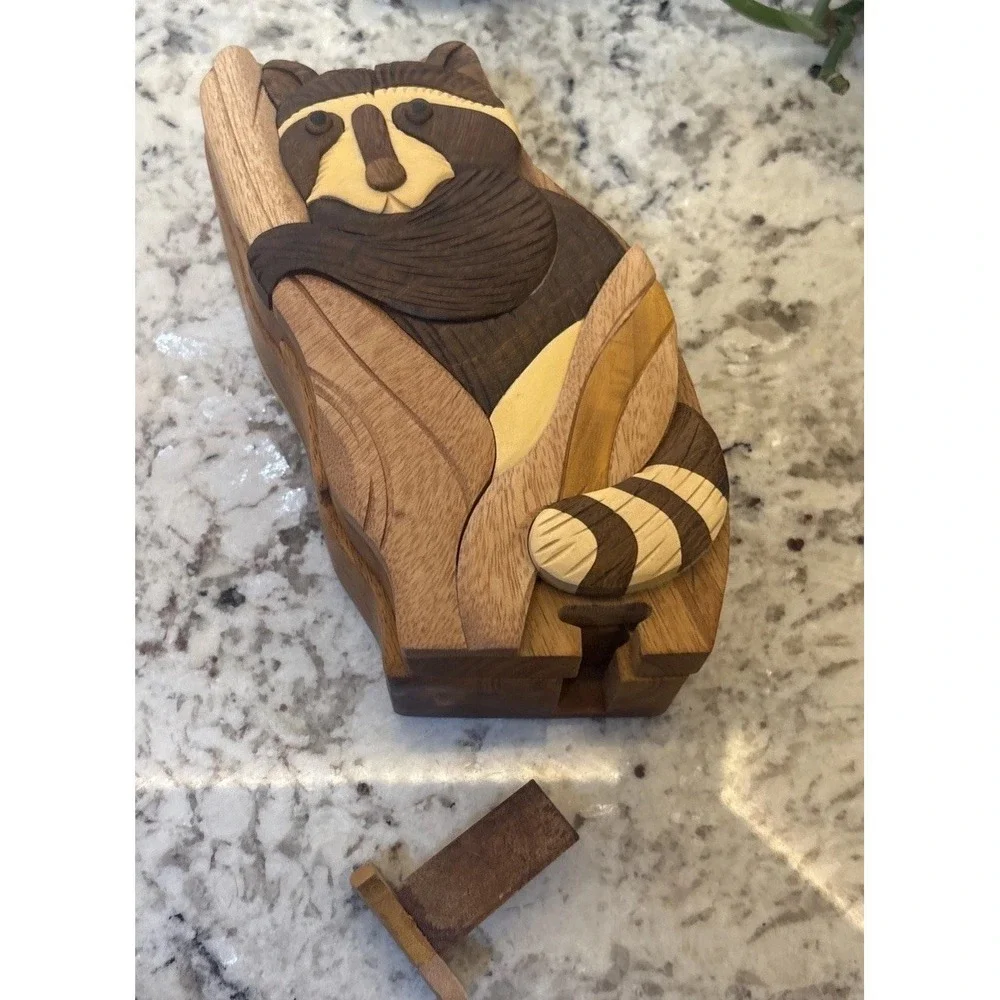 Hand crafted 3D Intarsia Wood Art RACCOON Puzzle Wooden Box Wild‎ Animal